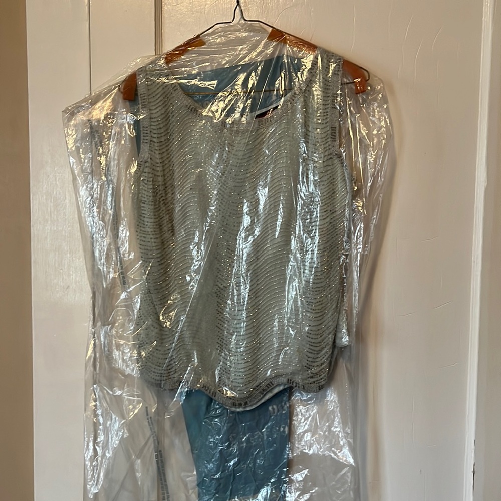 Celebrate! Silk Sequin tank top with beautiful scalloped stitching size 14.
